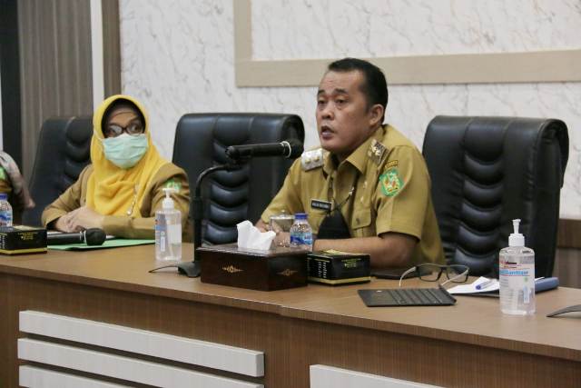 Wakil Wali Kota Medan, Aulia Rachman, sedang memberikan paparan di Balai Kota Medan