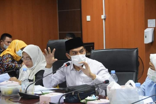 dewan nilai dirut pud pasar medan tak mampu