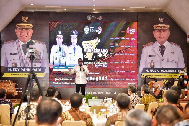 Gubernur Edy Rahmayadi memberikan arahan pada Pra MusrenbangRKPD Sumut Tahun 2023 Zona Dataran Tinggi di Simalungun
