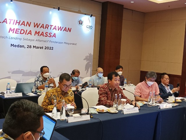 Kepala OJK Region Sumbagut, Yusuf Ansori, ketika membuka pelatihan Fintech Lending di Medan