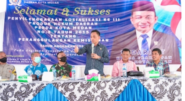 Ketua Fraksi PAN DPRD Medan, Sudari, saat melaksanakan Sosper di Tangkahan Medan Labuhan