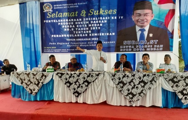 Ketua-Fraksi-PAN-DPRD-Medan-Sudari-melaksanakan-Sosper-IV-di-Griya-Martubung