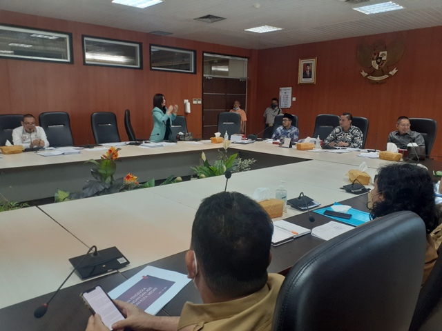 Pansus LKPj membahas LKPj Wali Kota Medan TA 2021 dengan Dinas Kebersihan