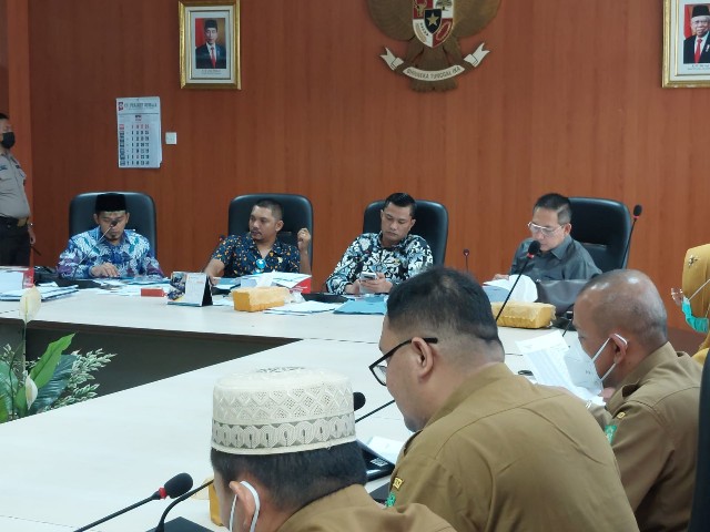 Pembahasan LKPj Wali Kota Medan 2021 dengan Dinas Kesehatan