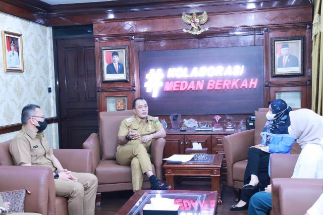 Wakil Wali Kota Medan, Aulia Rachman, menerima panitia Duta Mahasiswa USU