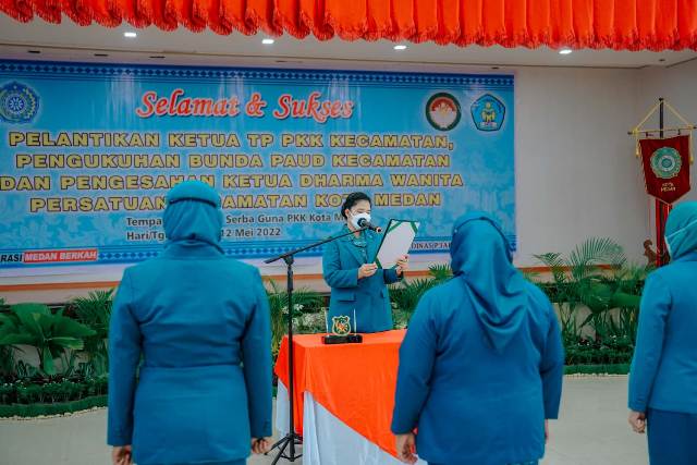 Ketua TP PKK Kota Medan, Kahiyang Ayu, melantik 4 Ktua TP PKK di Kota Medan