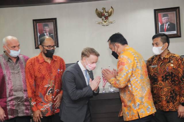 Wakil Wali Kota Medan, Aulia Rachman, menerima kunjungan Konjen Amerika di Balai Kota Medan
