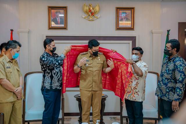 Wali Kota Medan, Bobby Nasution, menerima kunjungan umat Hindu