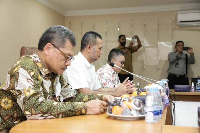 Wagub-Sumut-Musa-Rajekshah-memimpin-rapat-penyaluran-KUR-kluster-Bank-Sumut