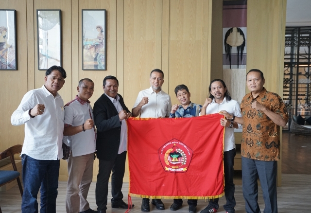 Wagub Sumut, Musa Rajekshah, menerima kunjungan Ikabsu di Batam