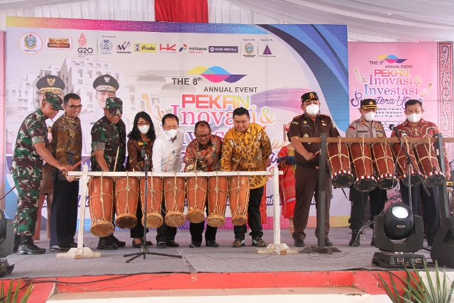 Asisten Ekbang Provinsi Sumut, Arief Tri Nugroho, membuka pekan inovasi di Parapat