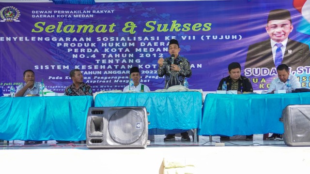 Ketua Fraksi PAN DPRD Medan, Sudari, melaksanakan Sosper VII di Medan Labuhan