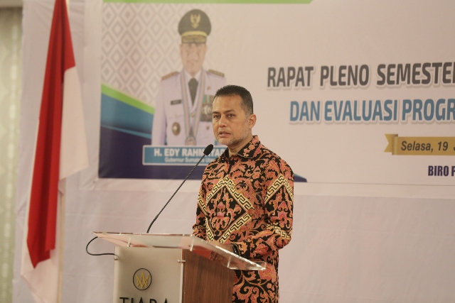 Wagub Sumut, Musa Rajekshah, memberikan sambutan pada literasi TPAKD Sumut 1