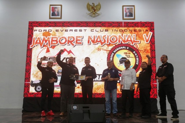 Wagub-Sumut-Musa-Rajekshah-menyambut-peserta-FEVCI-di-Kantor-Gubernur