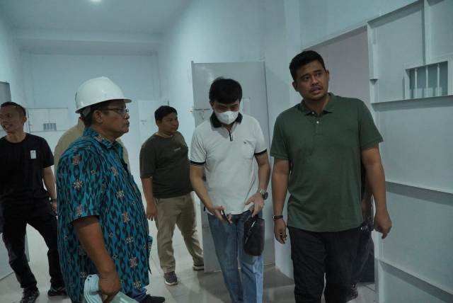 Wali Kota Medan, Bobby Nasution, mengecek pembangunan sosial di Tuntungan
