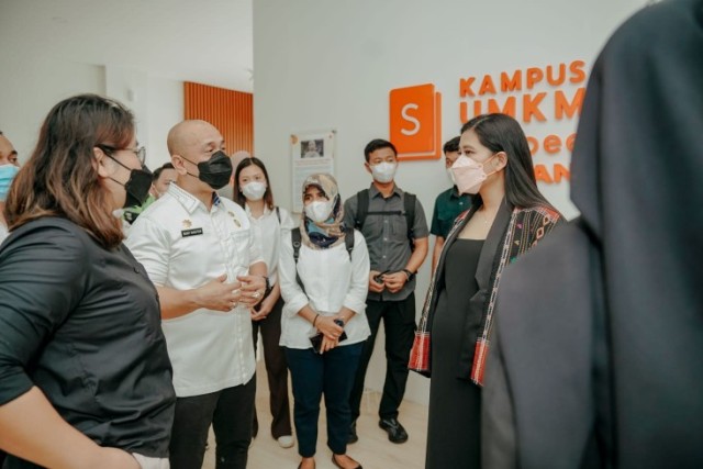 Ketua-PKK-Kota-Medan-Kahiyang-Ayu-mengunjungi-Kampus-Shopee