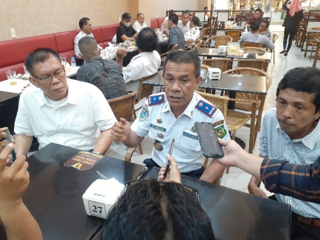 Kadishub-Medan-Iswar-Lubis-didampingi-Ketua-Sekretaris-Organda