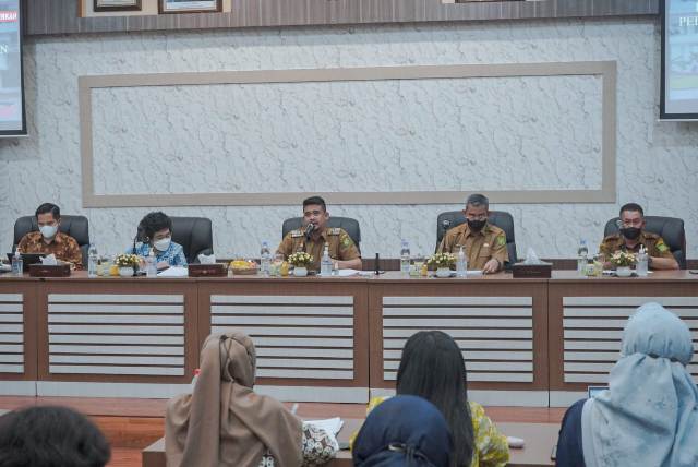Wali Kota Medan, Bobby Nasution, memimpin Rakor Pelaksanaan Tugas Kedeputian Koordinasi dan Supervisi Terhadap Pencapaian Monitoring Center for Prevention