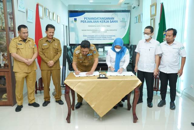 Pj Wali Kota Tebingtinggi, Muhammad Dimiyathi, menendatangani kerjasama dengan BPJS