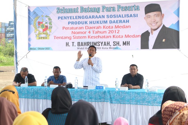 Wakil Ketua DPRD Medan, T. Bahrumsyah, melaksanakan Sosper X di Belawan 1