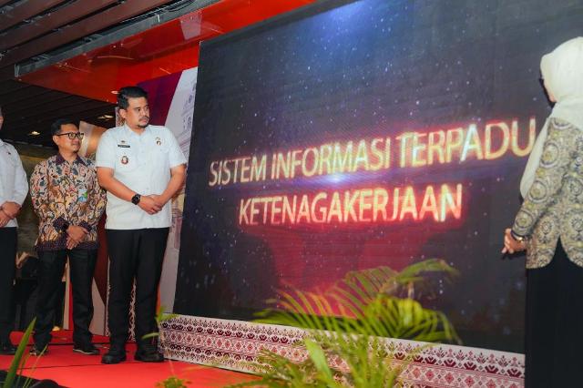 Wali Kota Medan, Bobby Nasution, meluncurkan aplikasi Siduta bagi pencari kerja
