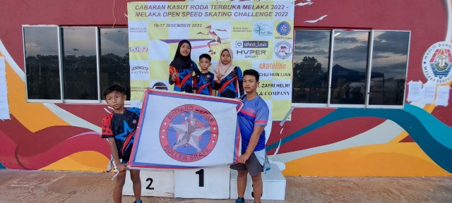Club Bintang Medan berhasil meraih medali kejuaraan internasional sepatu roda di Malaysia