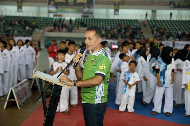 Ketua Pengprov TI Sumut, Musa Rajekshah, membuka Kejuaraan Taekwondo Piala Pangdam BB