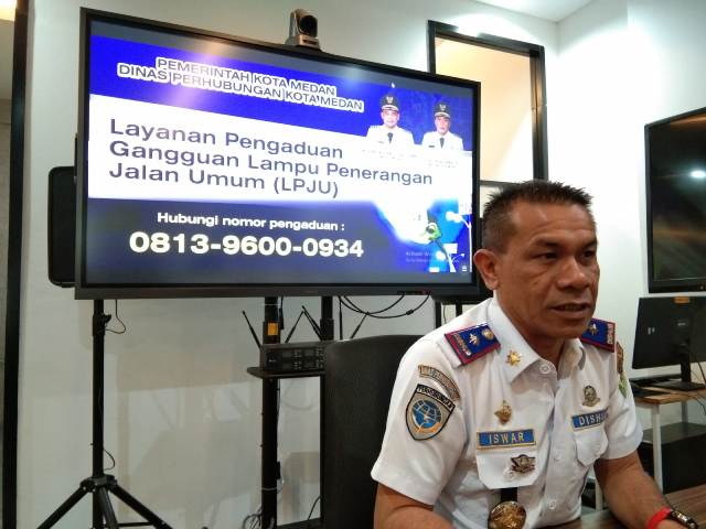 Kadishub Medan, Iswar Lubis, memberikan keterangan peluncuran layanan gangguan LPJU