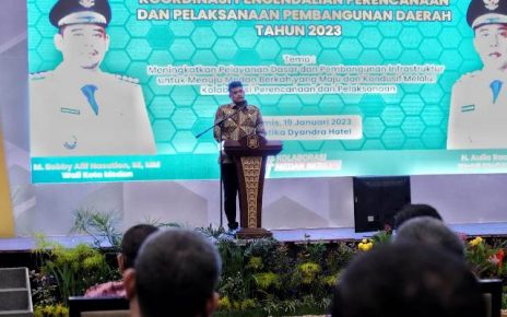 Wali Kota Medan, Bobby Nasution, memberikan arahan pada Rakor Pembangunan Kota Medan 2023