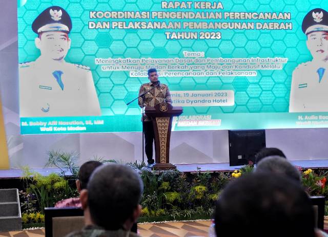Wali Kota Medan, Bobby Nasution, memberikan arahan pada Rakor Pembangunan Kota Medan 2023