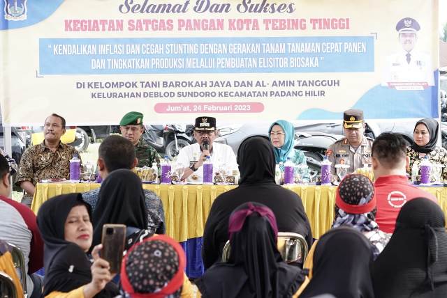 Pj Wali Kota Tebingtinggi, Muhammad Dimiyathi, memberikan sambutan pada pencanangan tanaman cepat panen 2023