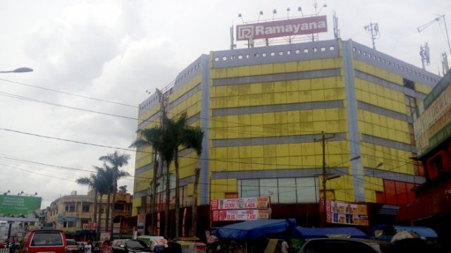 Plaza Medan Baru di Jalan Iskandar Muda Medan