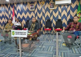 Sekda Kota Medan, Wiriya Alrahman, mengikuti rapat koordinasi persiapan kunjungan Presiden RI Joko Widodo ke Provinsi Sumatera Utara