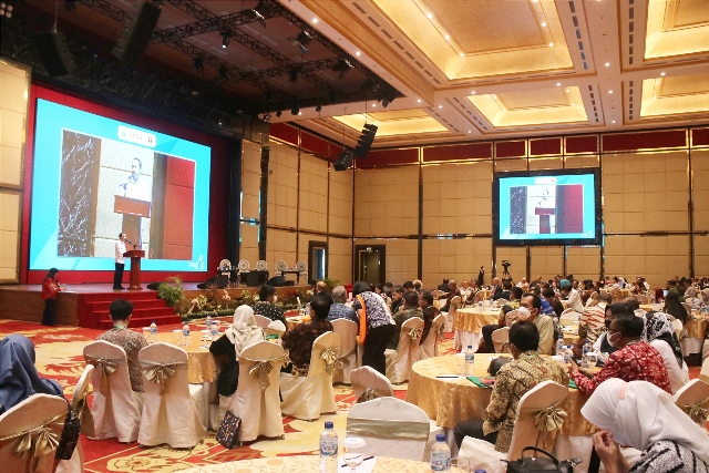 Sekda Sumut, Arief S Trinugroho, pada seminar internasional perdagangan, pariwisata dan investasi 1
