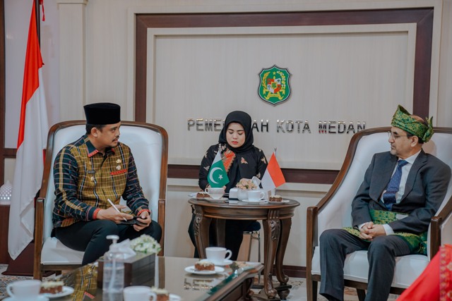 Wali Kota Medan, Bobby Nasution, menerima kunjungan Dubes Pakistan untuk Indonesia, Mr Muhammad Hasan
