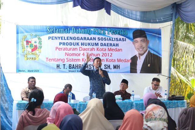 Wakil Ketua DPRD Medan, T. Bahrumsyah, mengelar Sosialisasi Perda ke 3 TA 2023 di Kelurahan Sei Mati, Medan Labuhan