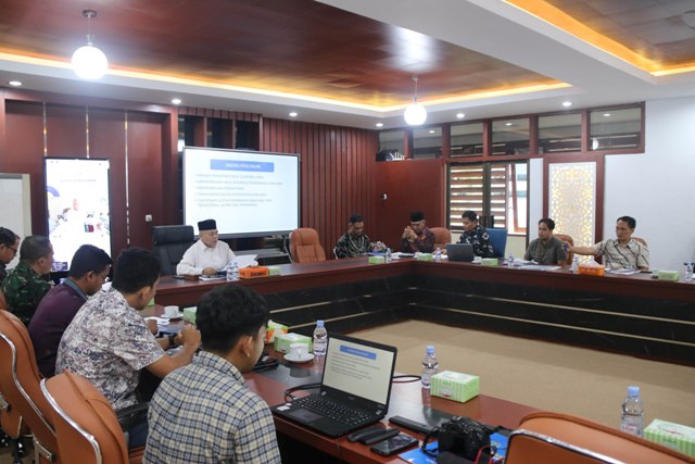 Kadis Pendidikan Sumut, Asren Nasution, memaparkan daya tampung PPDB tahun pelajaran 2023-2024 pada FGD
