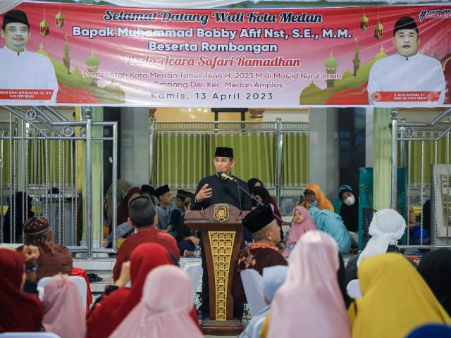 Sekda Medan, Wiriya Alrahman, safari Ramadhan di Masjid Nurul Iman Jalan Sisingamangaraja, Kelurahan Timbang Deli, Kecamatan Medan Amplas