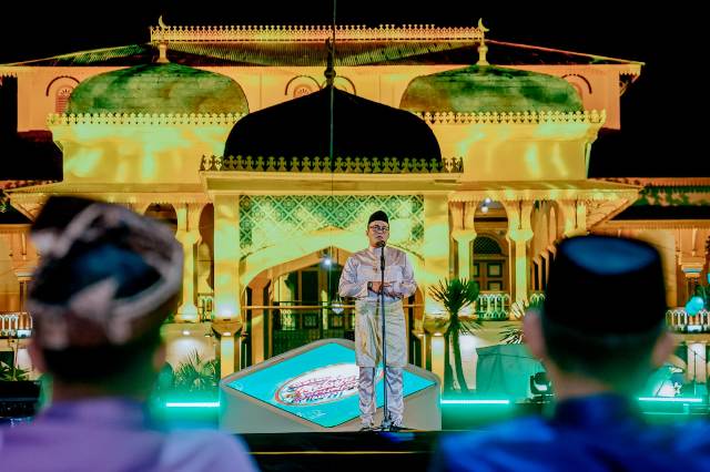 Wakil Wali Kota Medan, Aulia Rachman, menutup Gerakan Serumpun Melayu di Istana Maimun