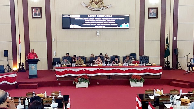 Anggota DPRD Medan Fraksi PDIP, Robi Barus, menyampaikan pemandangan umum