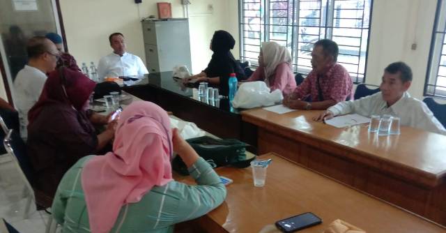 Pengurus PWI P. Siantar ketika berkordinasi dengan PWI Sumut terkait rencana pelaksanaan UKW di kantor PWI Sumut