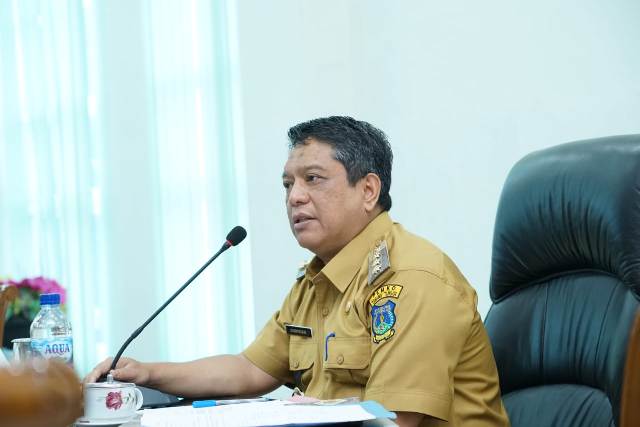 Pj Wali Kota Tebingtinggi, Syarmadani, memimpin rapat persiapan HUT Kota Tebingtinggi ke 106