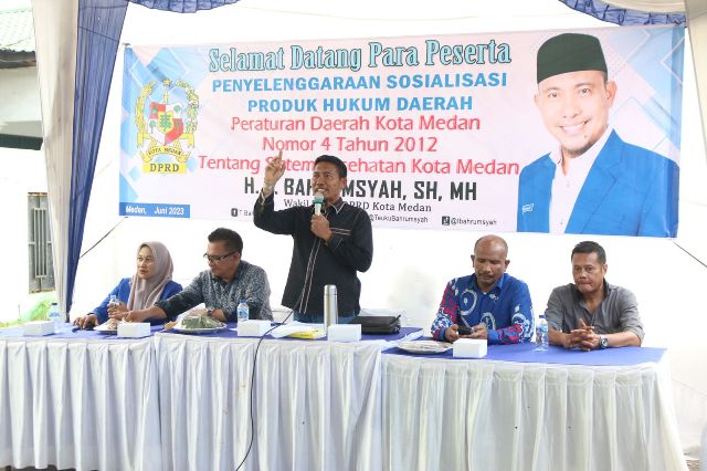 Wakil Ketua DPRD Medan, T. Bahrumsyah, melaksanakan Sosialisasi Perda ke VI di Mabar, Medan Deli