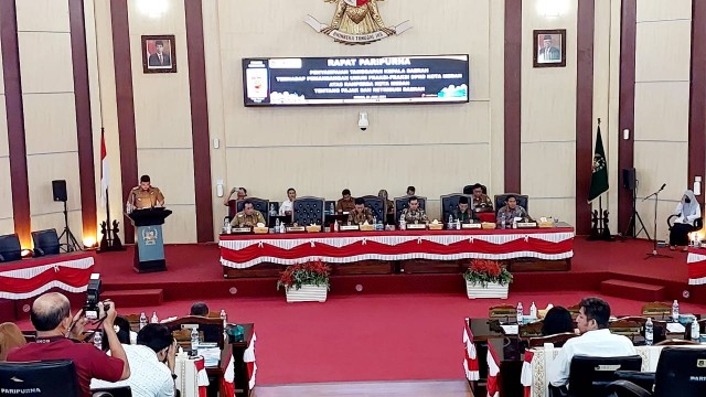 Wali Kota Medan, Bobby Nasution, menyampaikan nota jawaban pada sidang paripurna DPRD Medan