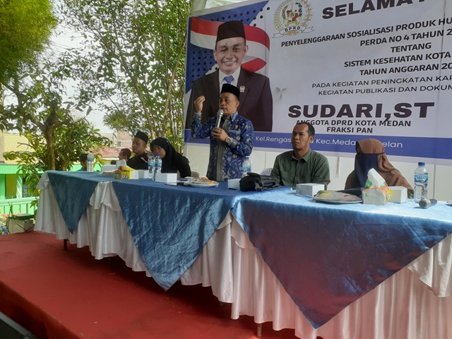 Anggota-DPRD-Medan-Fraksi-PAN-Sudari-melaksanakan-Sosper-ke-7-di-Rengas-Pulau-Medan-Marelan-4