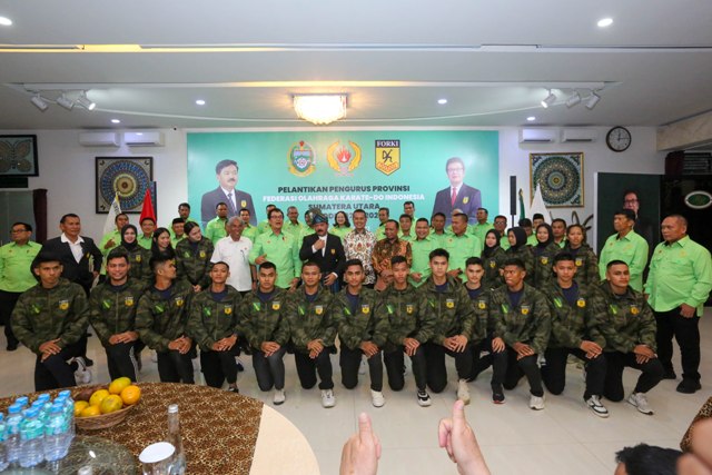 Ketua Umum PB Forki, Hadi Tjahjanto, melantik kepengurusan Forki Sumut