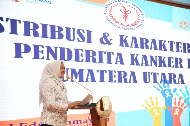 Ketua YKI Sumut, Nawal Lubis, saat menjadi narasumber seminar ‘Distribusi dan Karakteristik Kanker di Sumut