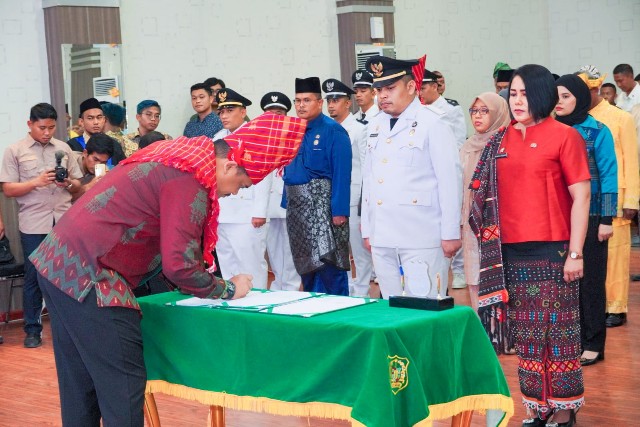 Wali Kota Medan, Bobby Nasution, lantik 47 pejabat Pemkot Medan