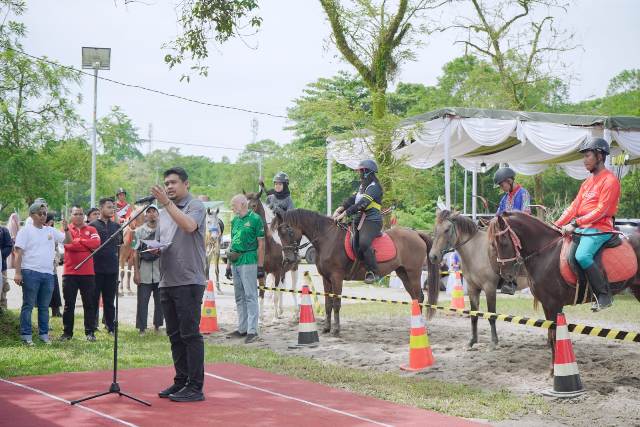 Wali Kota Medan, Bobby Nasution, memberikan sambutan pada Horseback Archery Championship 2023