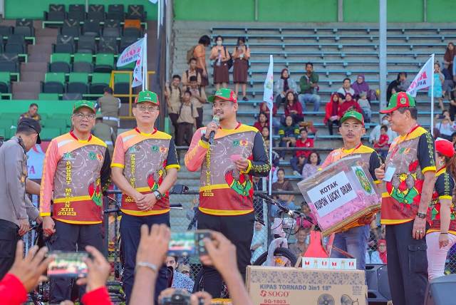 Wali Kota Medan, Bobby Nasution, berikan sambutan pada pembukaan Porkot XIII tahun 2023